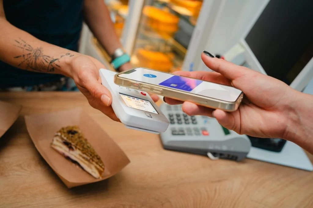 Малък бизнес приема картови плащания с myPOS