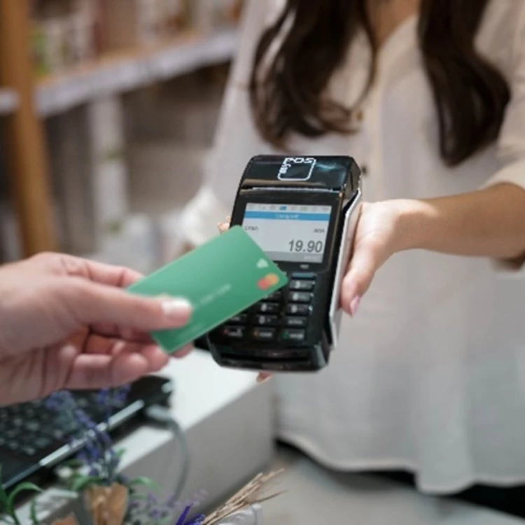 ¿Cuál es el precio de un aparato para pagar con tarjeta?