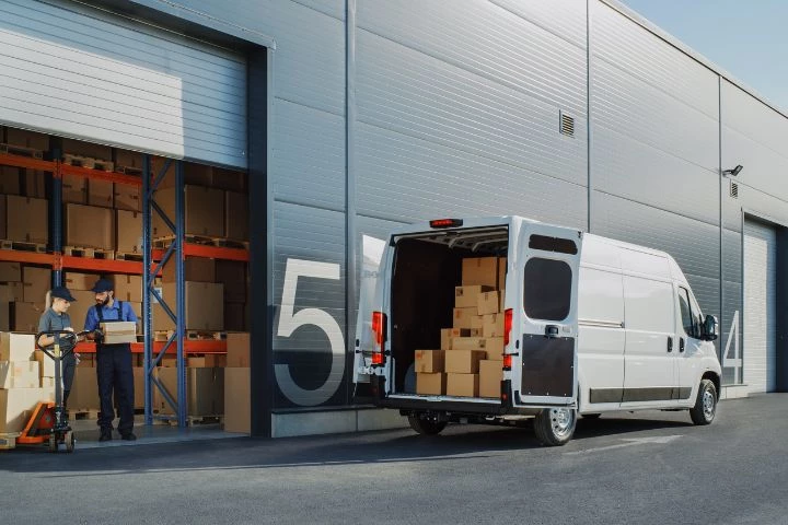 L’extérieur d’un l'entrepôt de logistique