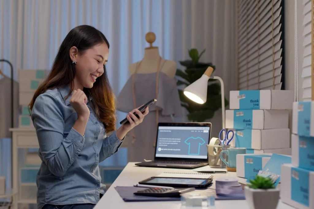 Quelle est la différence entre fidélité à la marque et fidélisation client ?