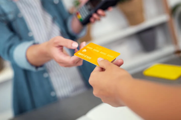 Pourquoi le paiement à table est-il la norme dans la restauration française