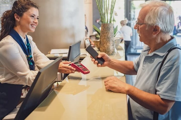 Come fidelizzare i clienti: esempi e strategie 