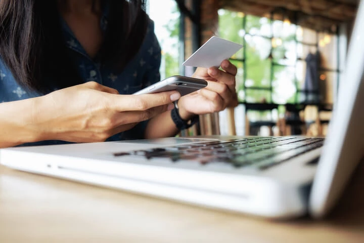 Impatto della carta di debito sul mercato italiano