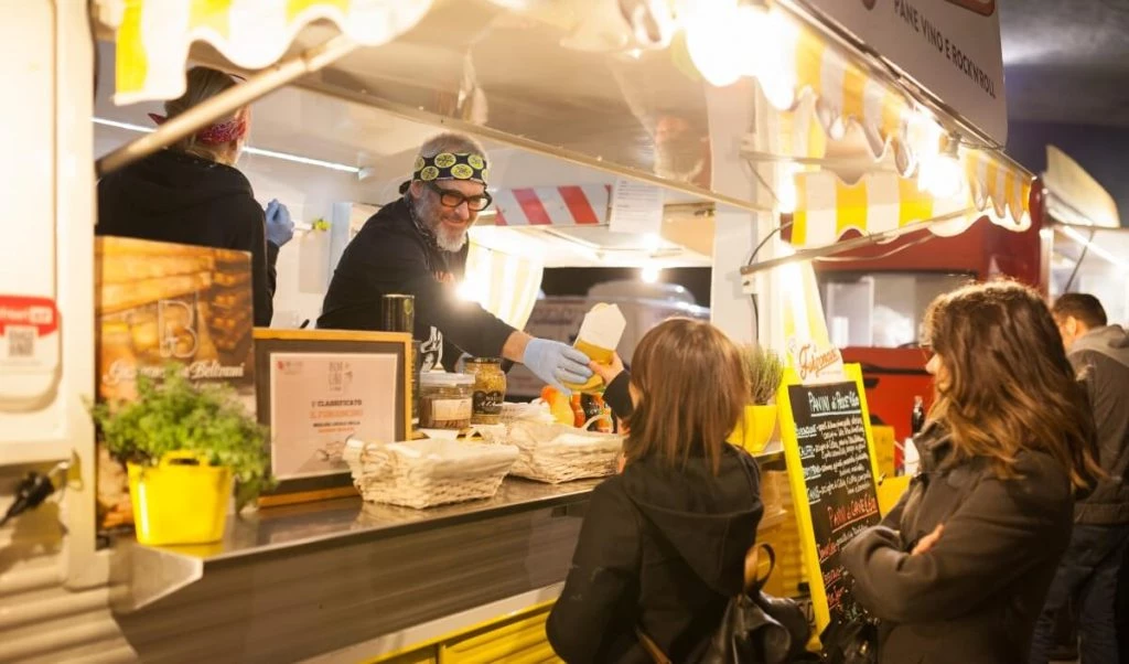 Aprire un fast food in un piccolo paese