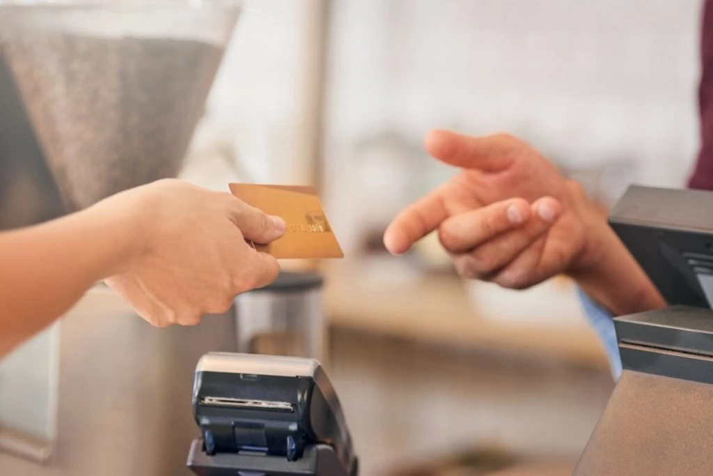 Vantaggi della mancia con il POS in Italia 